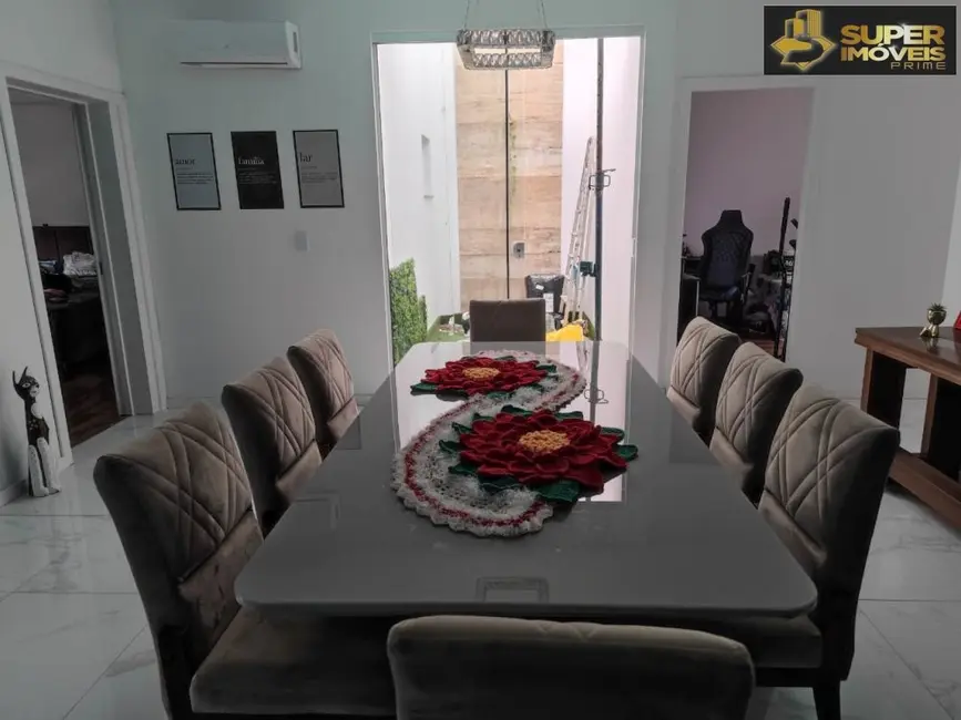 Foto 6 de Casa com 2 quartos à venda, 335m2 em Fragata, Pelotas - RS