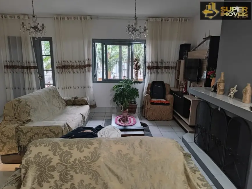 Foto 3 de Casa com 3 quartos à venda, 300m2 em Fragata, Pelotas - RS