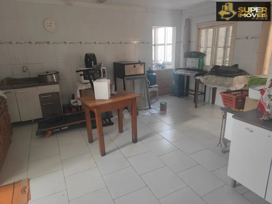 Foto 5 de Casa com 3 quartos à venda, 300m2 em Fragata, Pelotas - RS