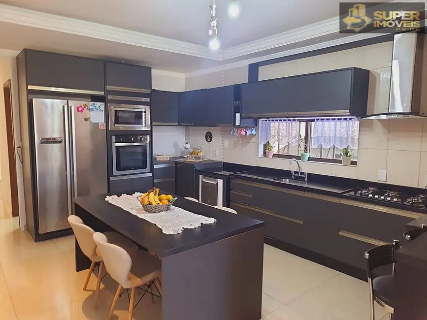 Foto 6 de Casa com 3 quartos à venda, 300m2 em Areal, Pelotas - RS