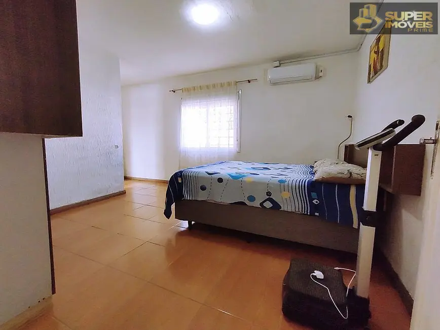 Foto 9 de Casa com 3 quartos à venda, 300m2 em Laranjal, Pelotas - RS