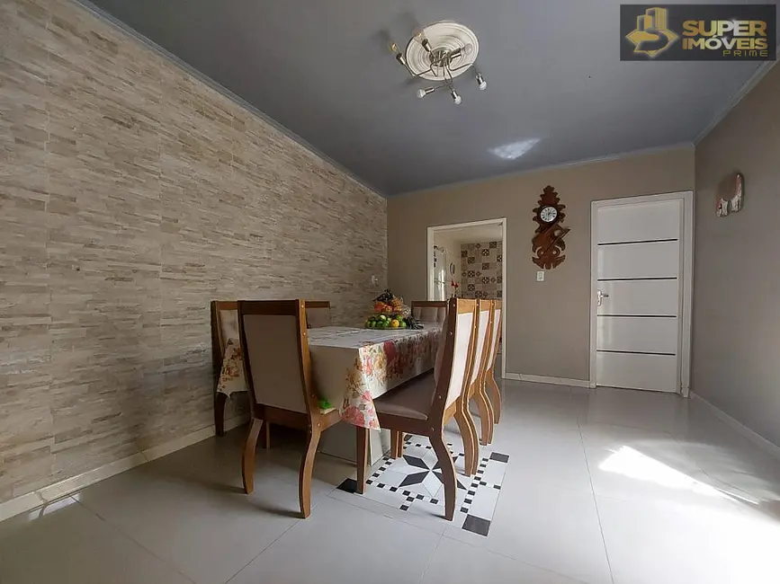 Casa com 3 quartos à venda, 232m2 em Centro, Pelotas - RS - imagem 3 Foto 3 de Casa com 3 quartos à venda, 232m2 em Centro, Pelotas - RS