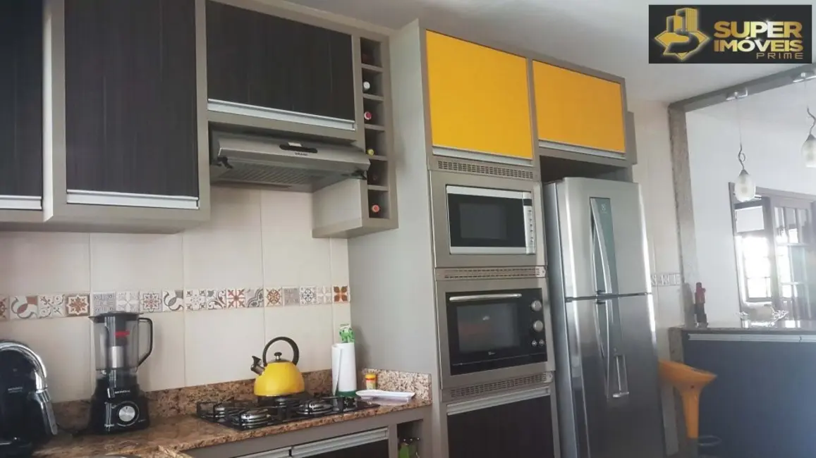 Foto 3 de Casa com 2 quartos à venda, 300m2 em Laranjal, Pelotas - RS