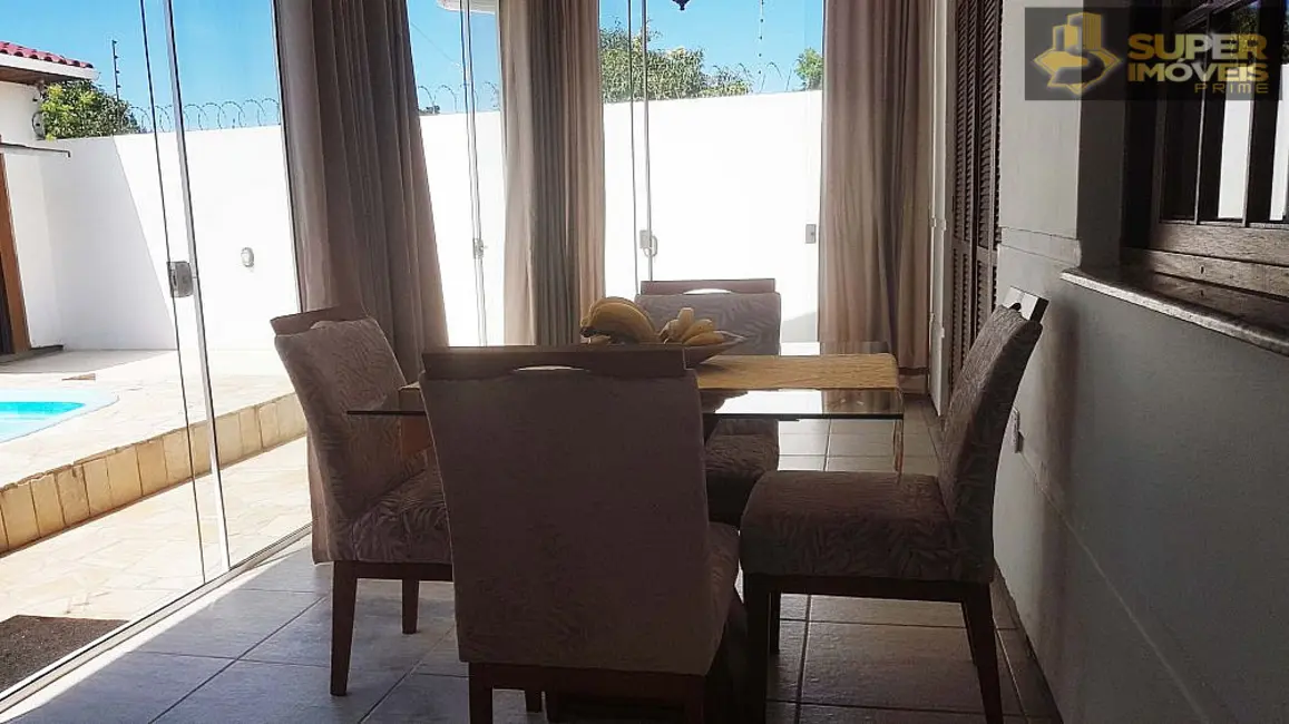 Foto 6 de Casa com 2 quartos à venda, 300m2 em Laranjal, Pelotas - RS