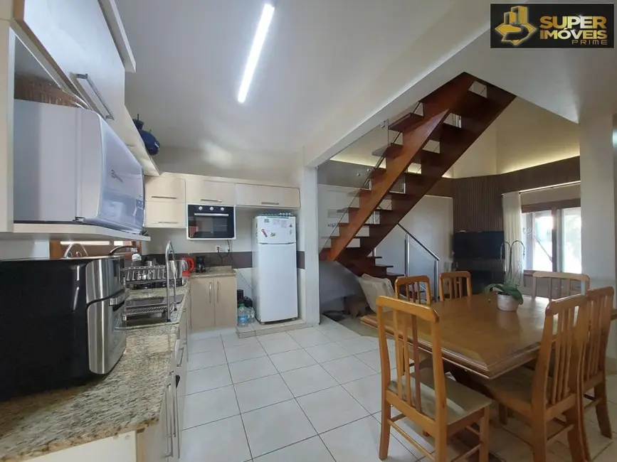 Foto 4 de Casa com 4 quartos à venda, 202m2 em Três Vendas, Pelotas - RS