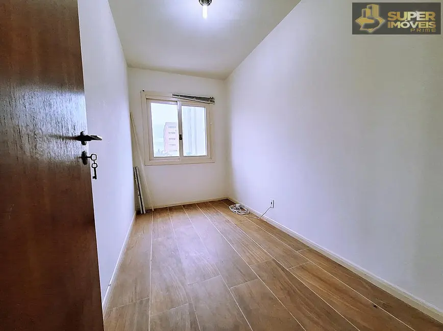 Foto 8 de Apartamento com 4 quartos para alugar, 182m2 em Centro, Pelotas - RS