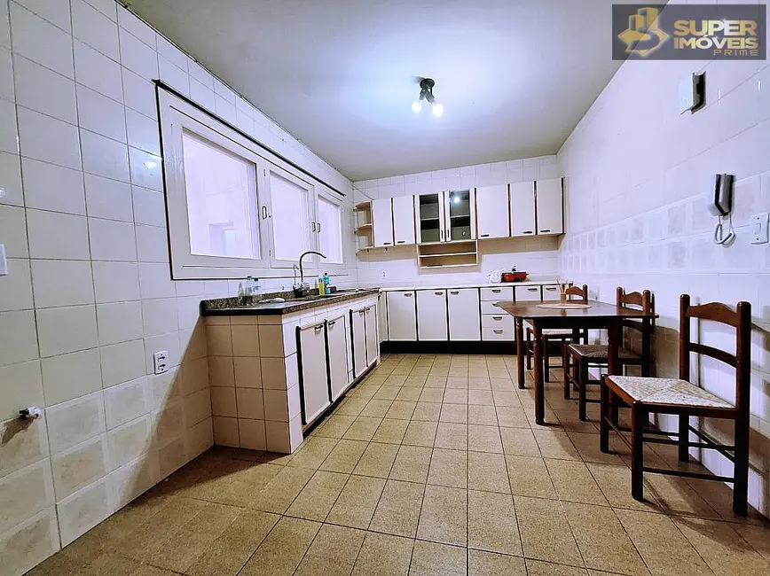 Foto 5 de Apartamento com 4 quartos para alugar, 182m2 em Centro, Pelotas - RS