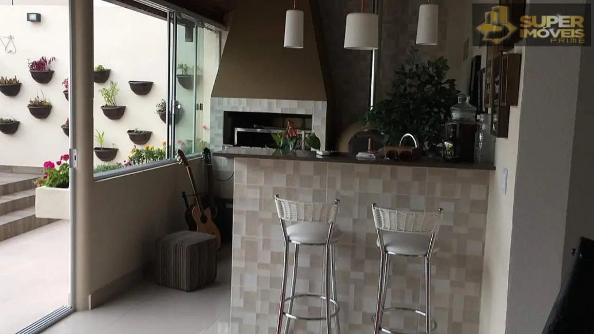 Casa com 3 quartos à venda, 165m2 em Três Vendas, Pelotas - RS - imagem 4 Foto 4 de Casa com 3 quartos à venda, 165m2 em Três Vendas, Pelotas - RS