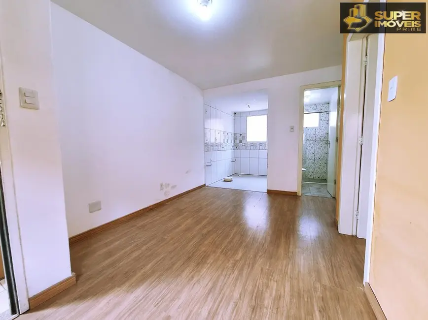 Foto 2 de Apartamento com 2 quartos para alugar, 48m2 em Centro, Pelotas - RS