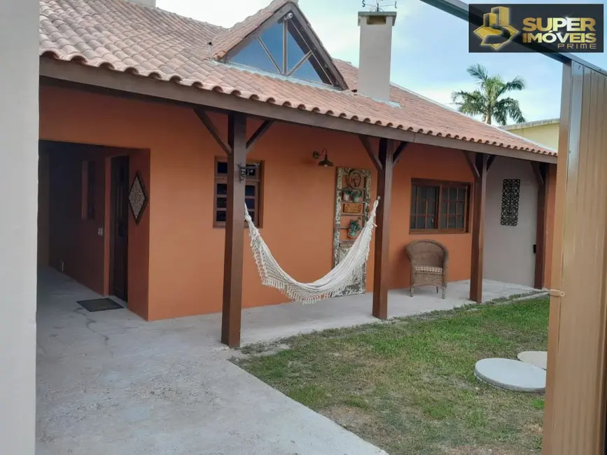 Foto 1 de Casa com 4 quartos à venda, 240m2 em Laranjal, Pelotas - RS