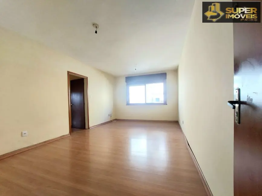 Apartamento com 4 quartos para alugar, 125m2 em Centro, Pelotas - RS - imagem 8 Foto 8 de Apartamento com 4 quartos para alugar, 125m2 em Centro, Pelotas - RS