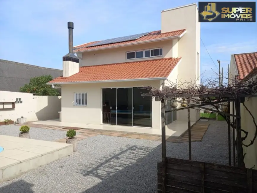 Foto 1 de Casa com 3 quartos à venda, 378m2 em Laranjal, Pelotas - RS