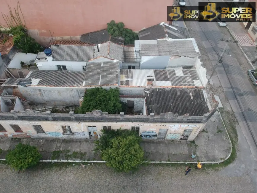 Foto 1 de Terreno / Lote à venda, 161m2 em Centro, Pelotas - RS