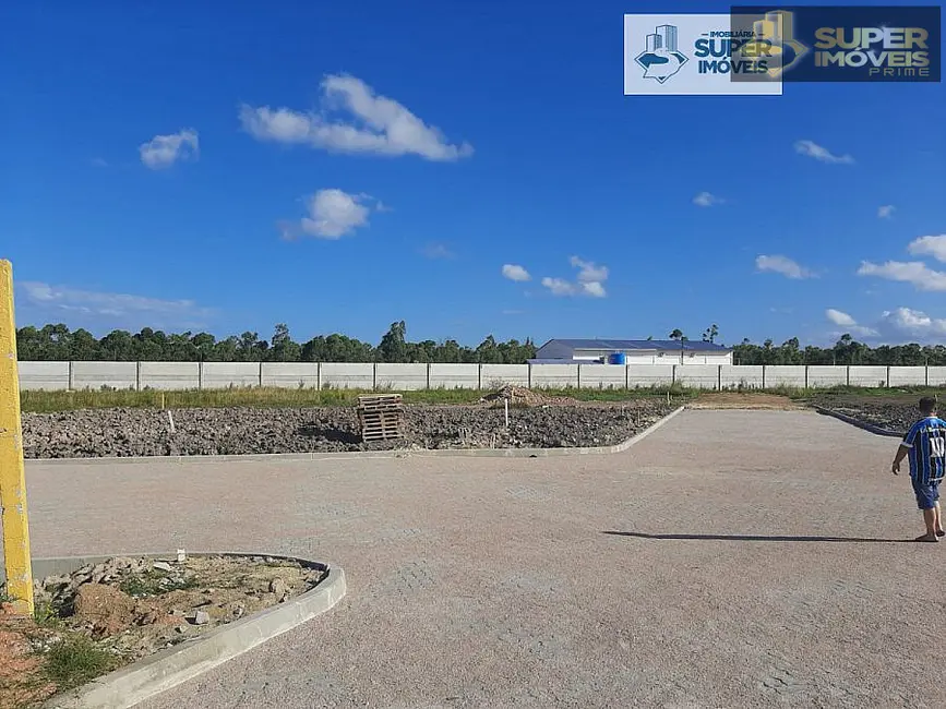 Foto 1 de Terreno / Lote à venda, 345m2 em Três Vendas, Pelotas - RS