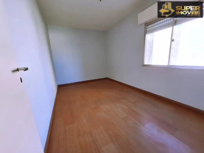 Cobertura com 3 quartos para alugar, 126m2 em Centro, Pelotas - RS - imagem 5 Foto 5 de Cobertura com 3 quartos para alugar, 126m2 em Centro, Pelotas - RS