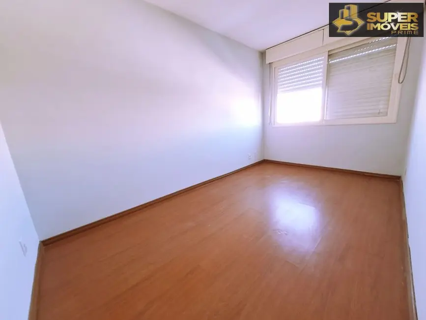 Cobertura com 3 quartos para alugar, 126m2 em Centro, Pelotas - RS - imagem 2 Foto 2 de Cobertura com 3 quartos para alugar, 126m2 em Centro, Pelotas - RS