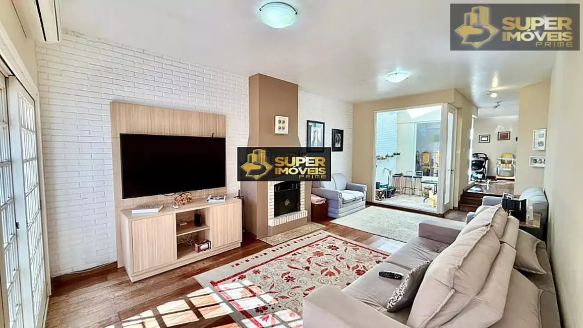 Casa com 4 quartos à venda, 359m2 em Areal, Pelotas - RS - imagem 1 Foto 1 de Casa com 4 quartos à venda, 359m2 em Areal, Pelotas - RS