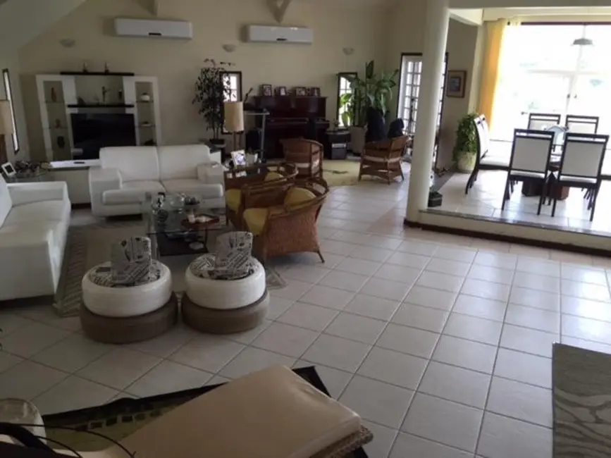 Casa com 3 quartos à venda, 307m2 em Porto do Carro, Cabo Frio - RJ - imagem 2 Foto 2 de Casa com 3 quartos à venda, 307m2 em Porto do Carro, Cabo Frio - RJ