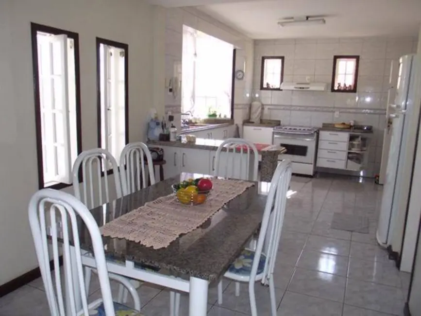 Casa com 3 quartos à venda, 307m2 em Porto do Carro, Cabo Frio - RJ - imagem 8 Foto 8 de Casa com 3 quartos à venda, 307m2 em Porto do Carro, Cabo Frio - RJ