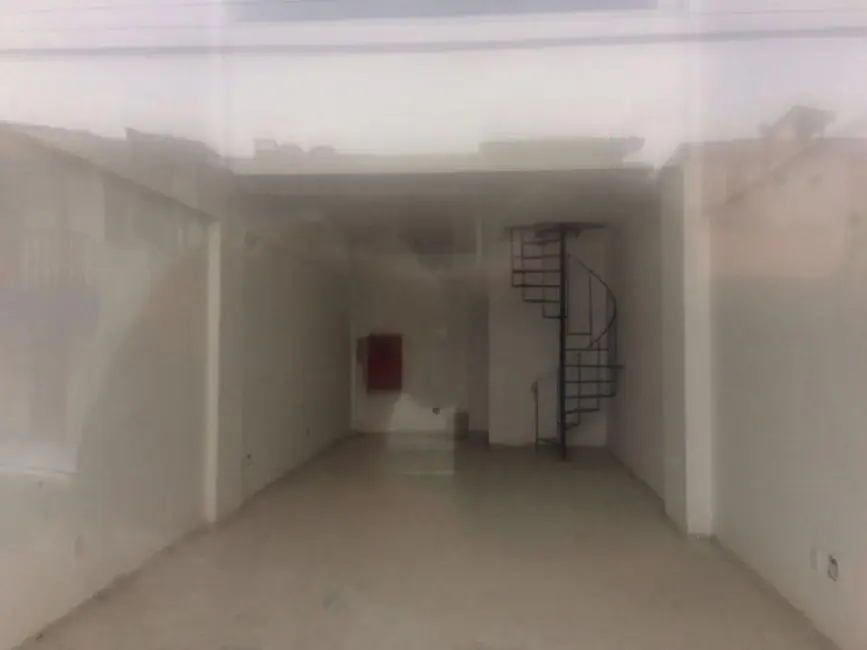 Loja à venda, 60m2 em Jardim Flamboyant, Cabo Frio - RJ - imagem 7 Foto 7 de Loja à venda, 60m2 em Jardim Flamboyant, Cabo Frio - RJ