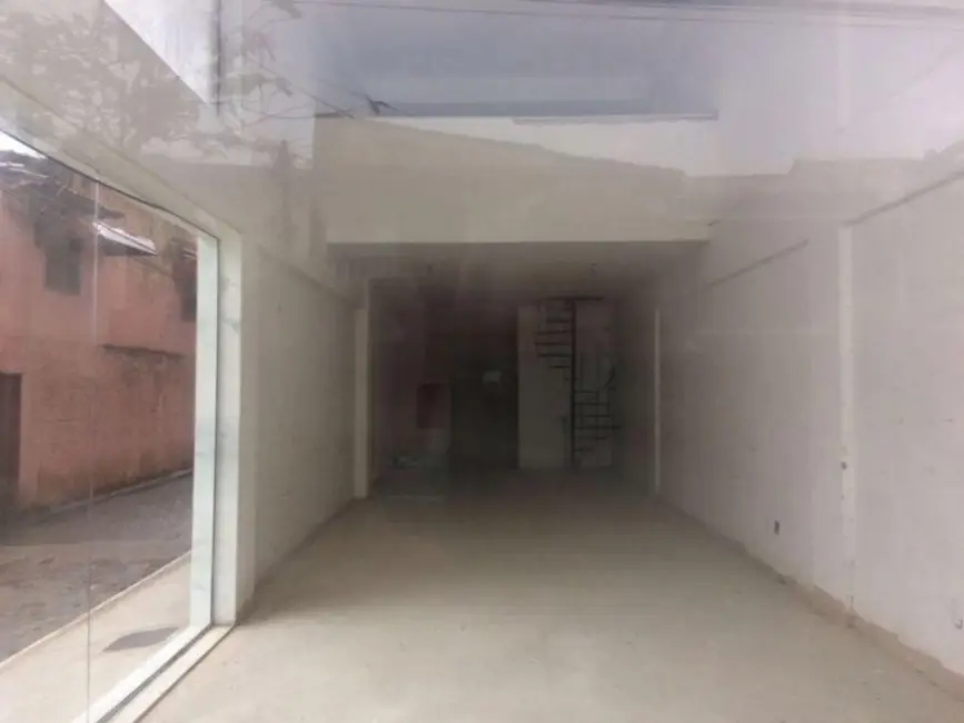 Loja à venda, 60m2 em Jardim Flamboyant, Cabo Frio - RJ - imagem 5 Foto 5 de Loja à venda, 60m2 em Jardim Flamboyant, Cabo Frio - RJ