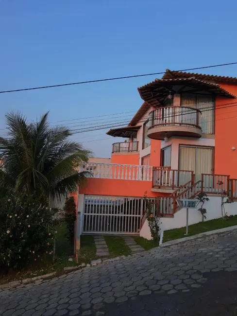 Foto 1 de Casa de Condomínio com 3 quartos à venda, 230m2 em Cabo Frio - RJ