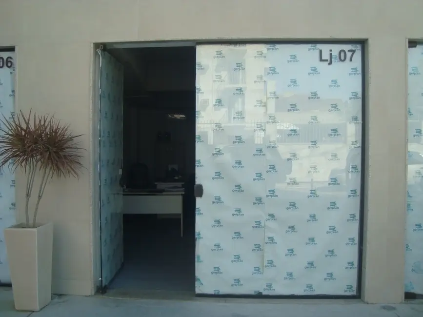 Loja à venda, 37m2 em Centro, Cabo Frio - RJ - imagem 3 Foto 3 de Loja à venda, 37m2 em Centro, Cabo Frio - RJ