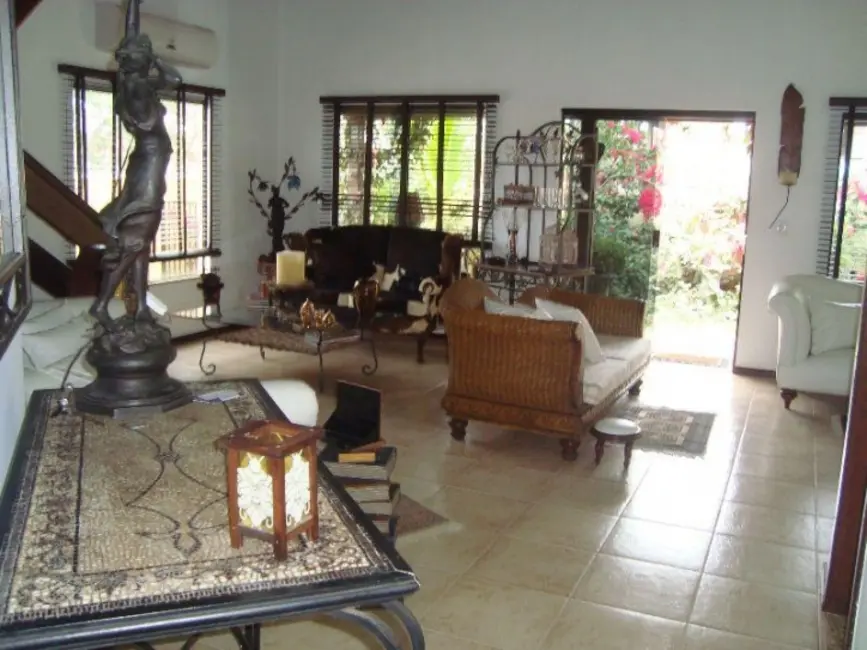 Foto 6 de Casa de Condomínio com 4 quartos à venda, 130m2 em Cabo Frio - RJ