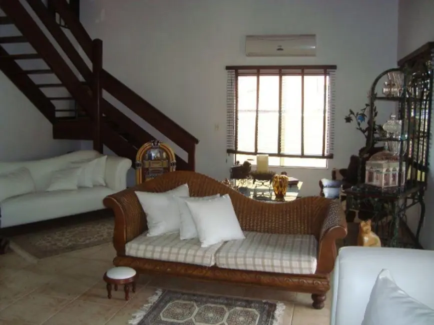 Foto 7 de Casa de Condomínio com 4 quartos à venda, 130m2 em Cabo Frio - RJ