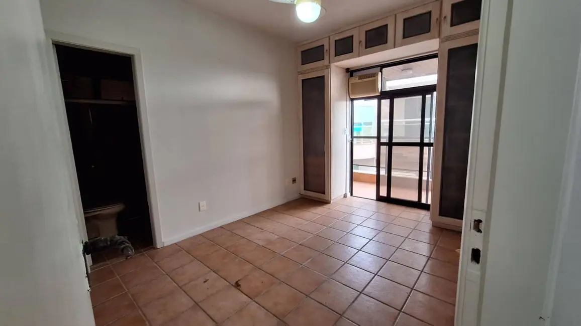 Cobertura com 2 quartos à venda, 160m2 em Centro, Cabo Frio - RJ - imagem 5 Foto 5 de Cobertura com 2 quartos à venda, 160m2 em Centro, Cabo Frio - RJ