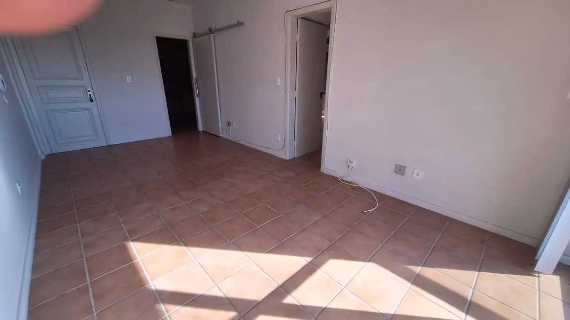 Cobertura com 2 quartos à venda, 160m2 em Centro, Cabo Frio - RJ - imagem 4 Foto 4 de Cobertura com 2 quartos à venda, 160m2 em Centro, Cabo Frio - RJ