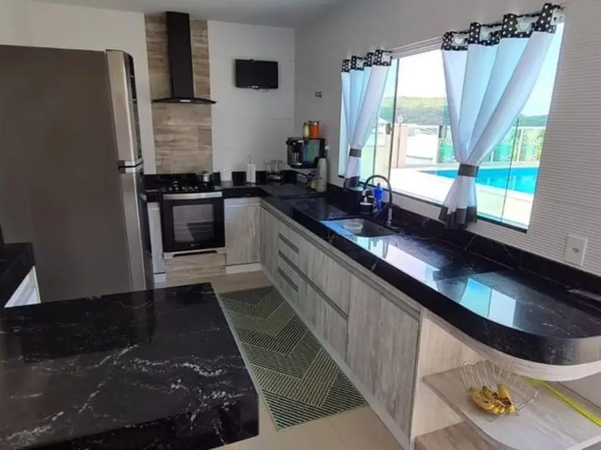 Foto 6 de Casa de Condomínio com 2 quartos à venda, 188m2 em Cabo Frio - RJ