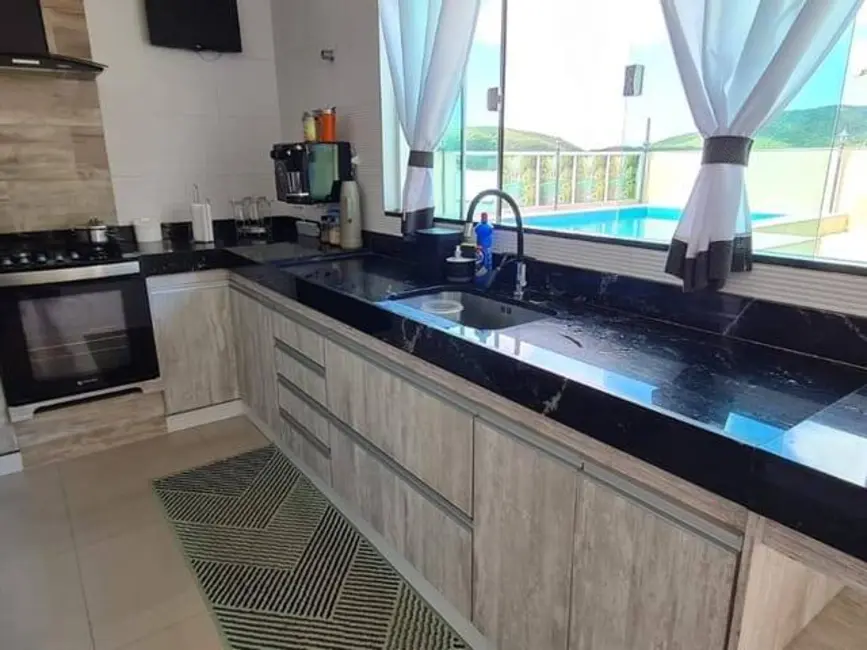 Foto 7 de Casa de Condomínio com 2 quartos à venda, 188m2 em Cabo Frio - RJ