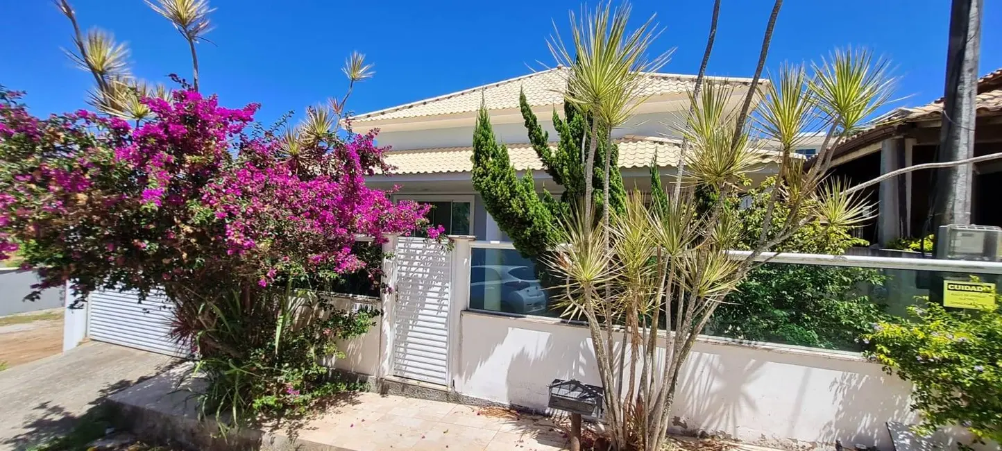 Foto 1 de Casa de Condomínio com 3 quartos à venda, 152m2 em Peró, Cabo Frio - RJ