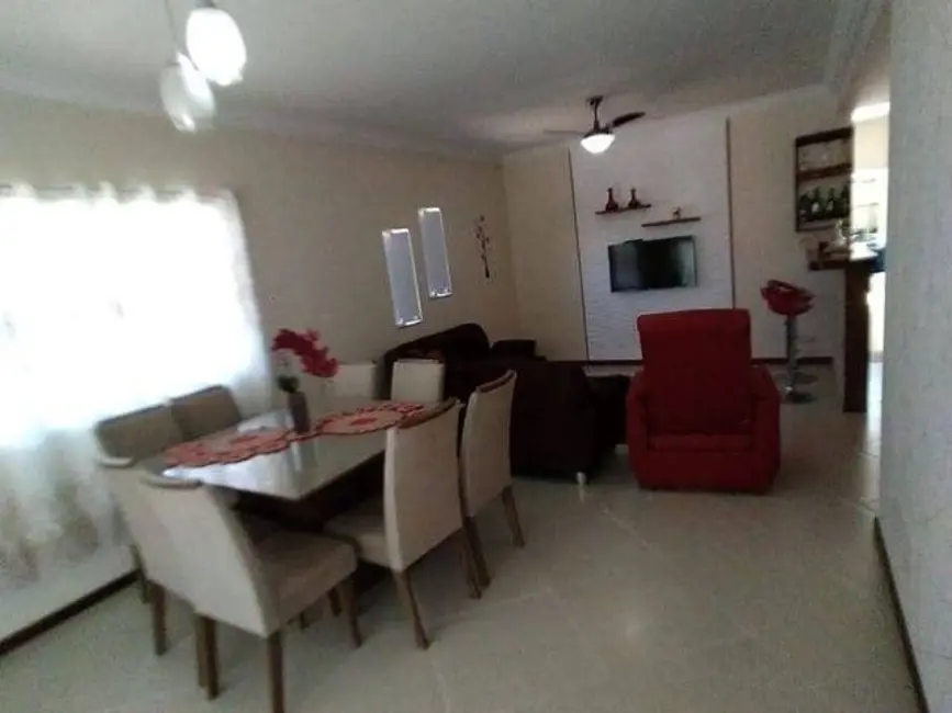 Casa de Condomínio com 5 quartos à venda, 275m2 em Peró, Cabo Frio - RJ - imagem 5 Foto 5 de Casa de Condomínio com 5 quartos à venda, 275m2 em Peró, Cabo Frio - RJ