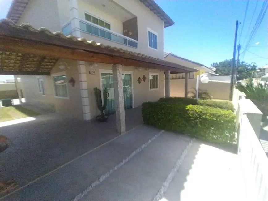 Foto 2 de Casa de Condomínio com 5 quartos à venda, 275m2 em Peró, Cabo Frio - RJ