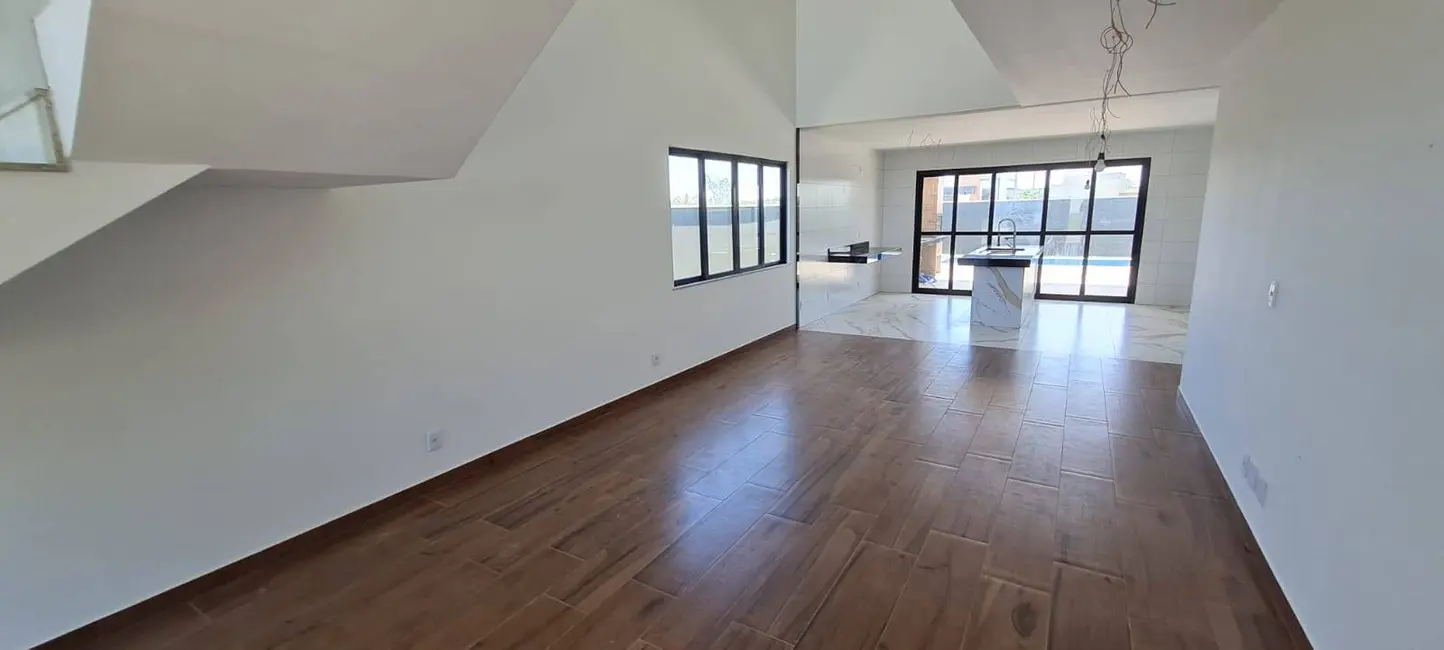 Foto 3 de Casa de Condomínio com 3 quartos à venda, 284m2 em Cabo Frio - RJ