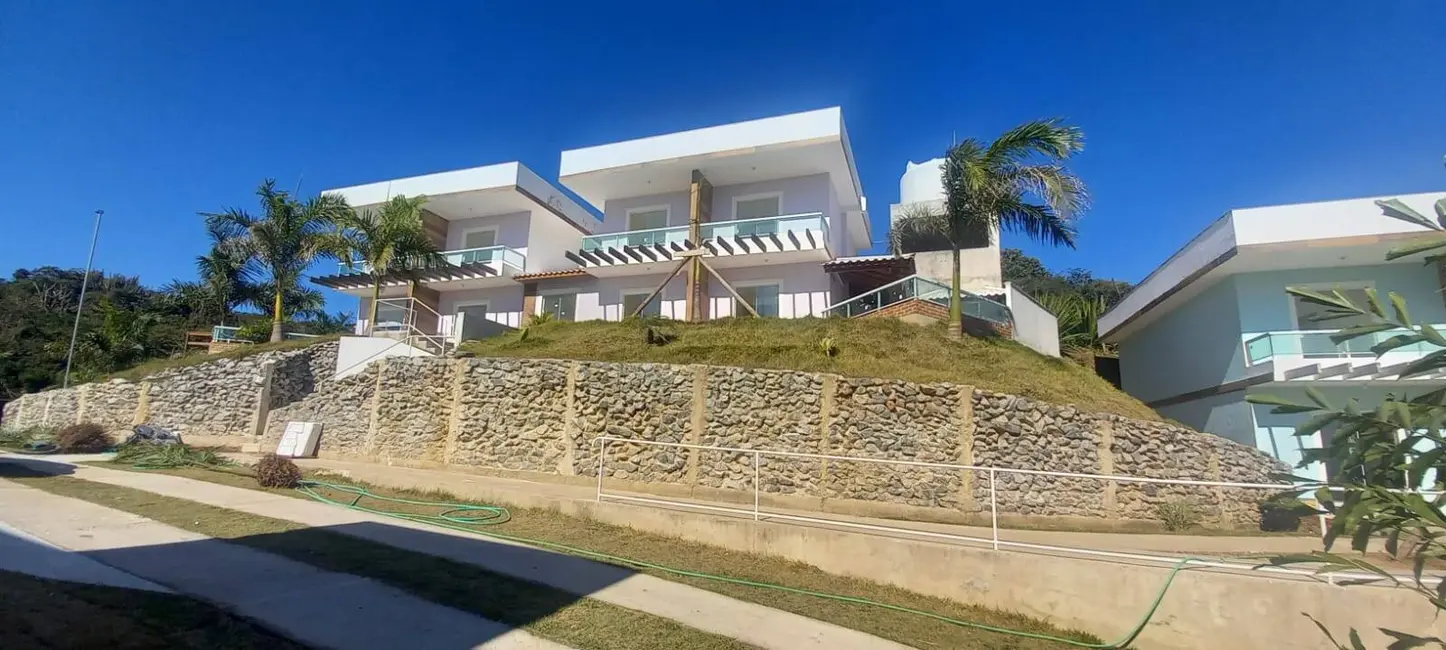 Foto 1 de Casa de Condomínio com 2 quartos à venda, 73m2 em Peró, Cabo Frio - RJ