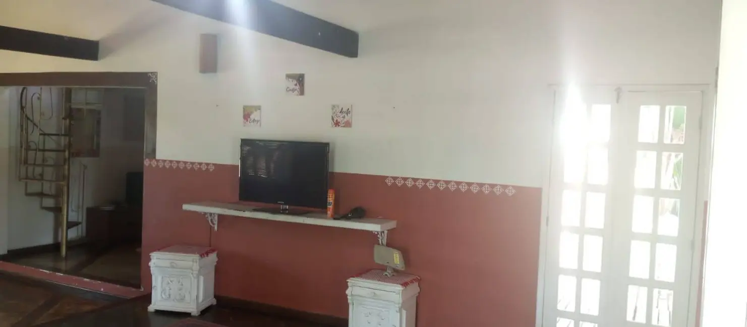 Casa de Condomínio com 3 quartos à venda, 3100m2 em Retiro, Sao Pedro Da Aldeia - RJ - imagem 7 Foto 7 de Casa de Condomínio com 3 quartos à venda, 3100m2 em Retiro, Sao Pedro Da Aldeia - RJ