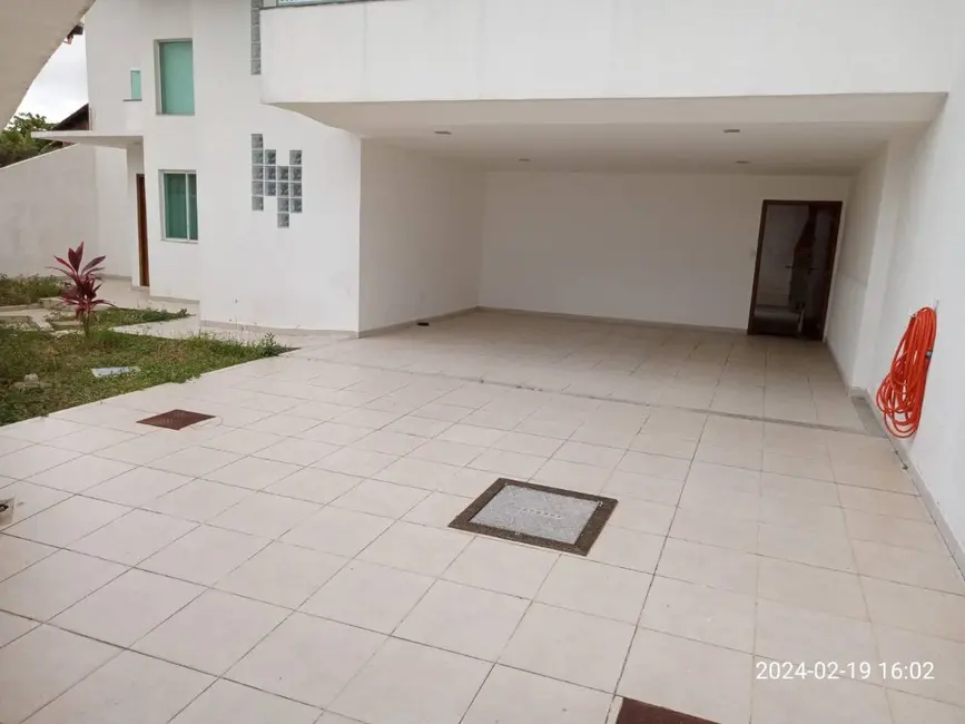 Foto 2 de Casa com 3 quartos à venda, 547m2 em Foguete, Cabo Frio - RJ