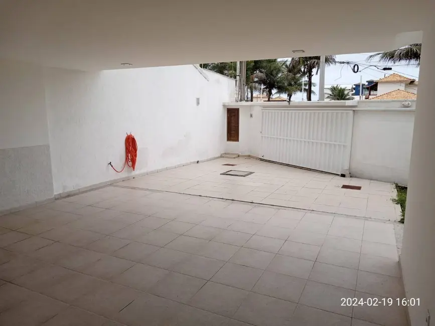 Foto 3 de Casa com 3 quartos à venda, 547m2 em Foguete, Cabo Frio - RJ