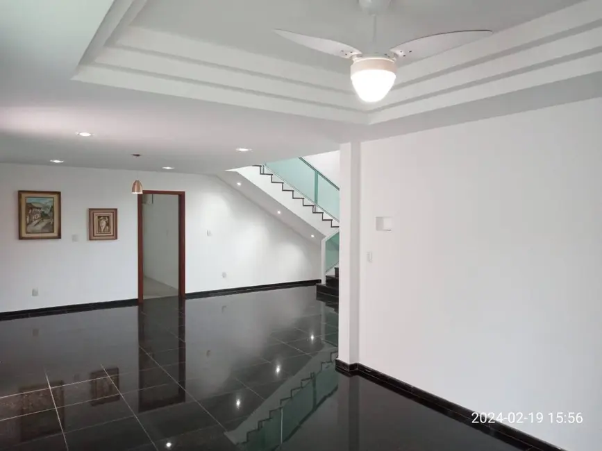 Foto 8 de Casa com 3 quartos à venda, 547m2 em Foguete, Cabo Frio - RJ