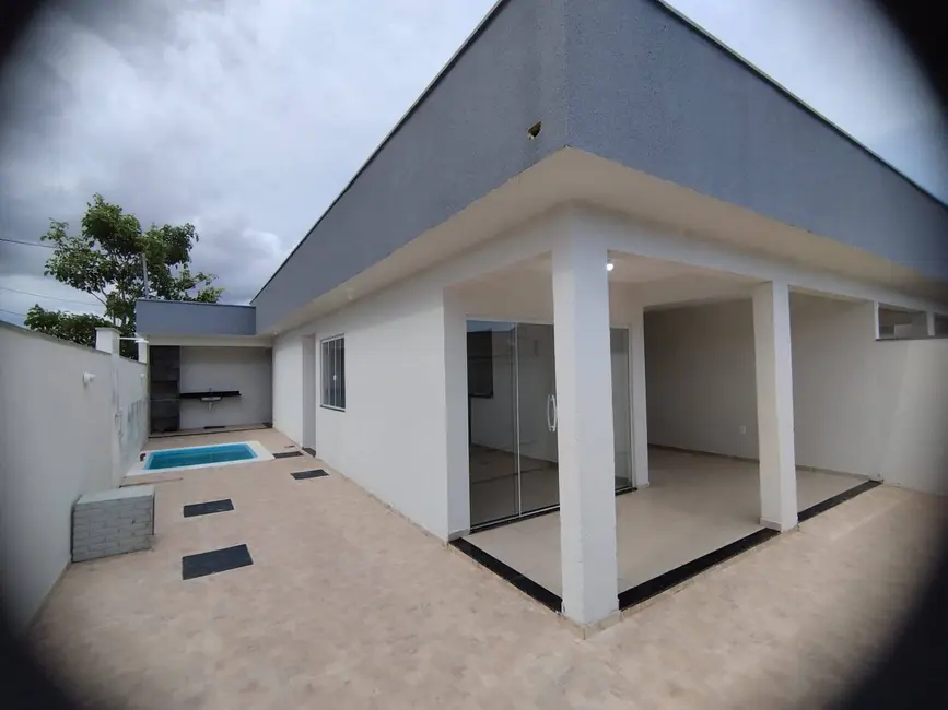 Foto 2 de Casa com 2 quartos à venda, 65m2 em Cabo Frio - RJ