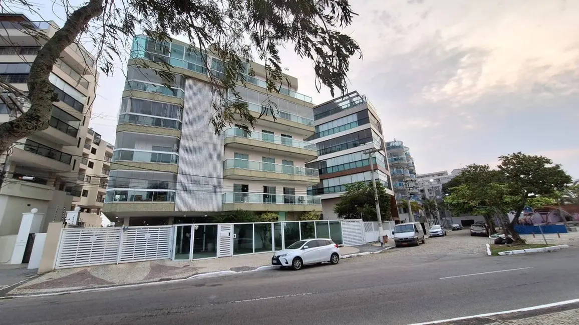 Foto 1 de Cobertura com 3 quartos à venda, 223m2 em Passagem, Cabo Frio - RJ