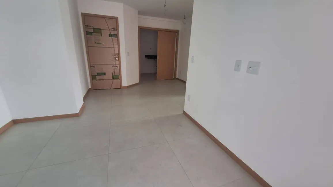 Foto 5 de Apartamento com 2 quartos à venda, 103m2 em Braga, Cabo Frio - RJ