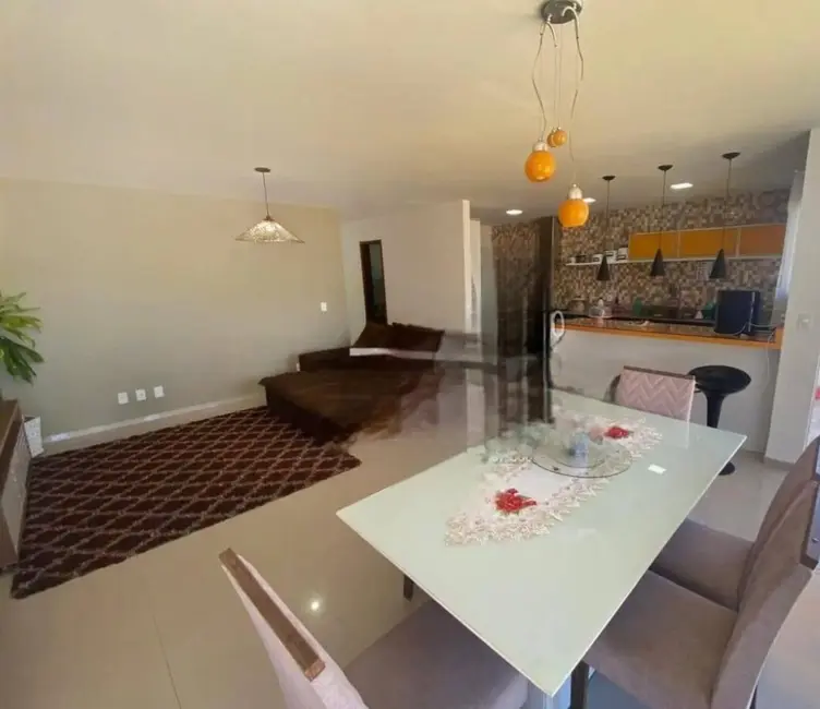 Foto 3 de Casa de Condomínio com 3 quartos à venda, 130m2 em Ogiva, Cabo Frio - RJ