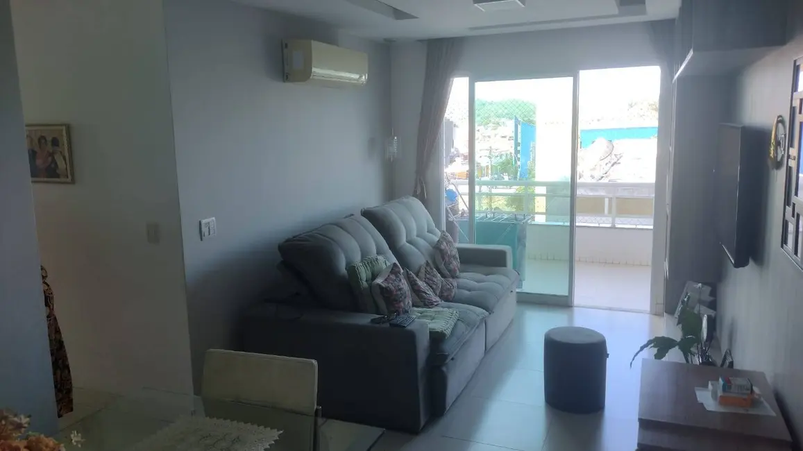 Foto 3 de Apartamento com 3 quartos à venda, 110m2 em Jardim Caiçara, Cabo Frio - RJ