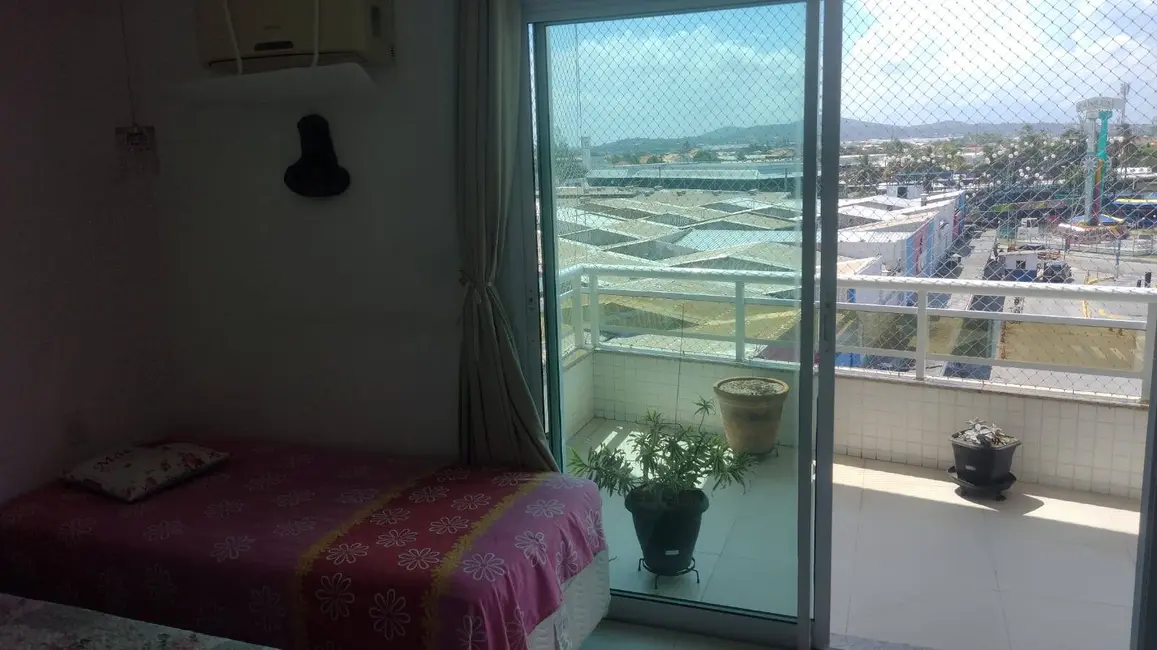 Foto 8 de Apartamento com 3 quartos à venda, 110m2 em Jardim Caiçara, Cabo Frio - RJ