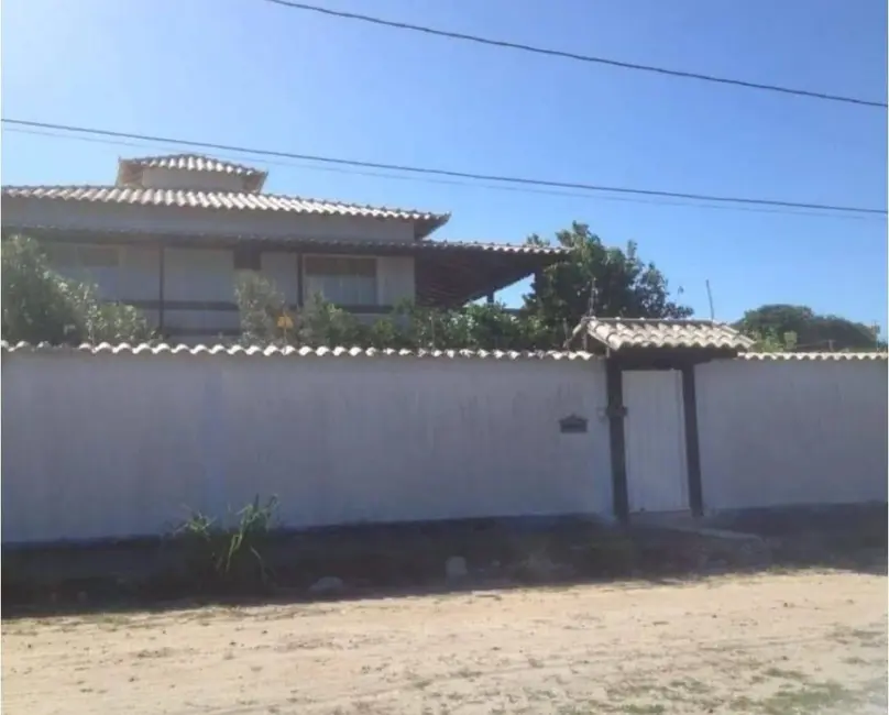 Foto 1 de Casa com 4 quartos à venda, 160m2 em Parque Balneário São Francisco, Cabo Frio - RJ