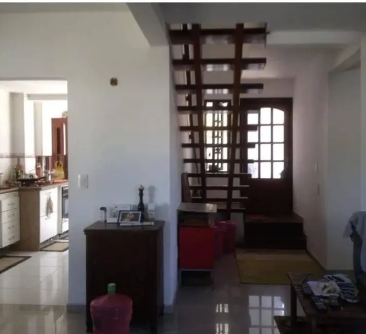 Foto 5 de Casa com 4 quartos à venda, 160m2 em Parque Balneário São Francisco, Cabo Frio - RJ